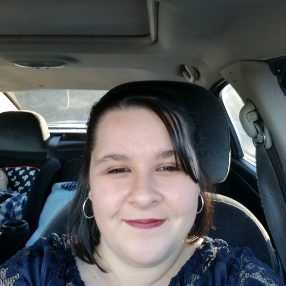 Meet your Posher, Leslie - Picture 1 of 1